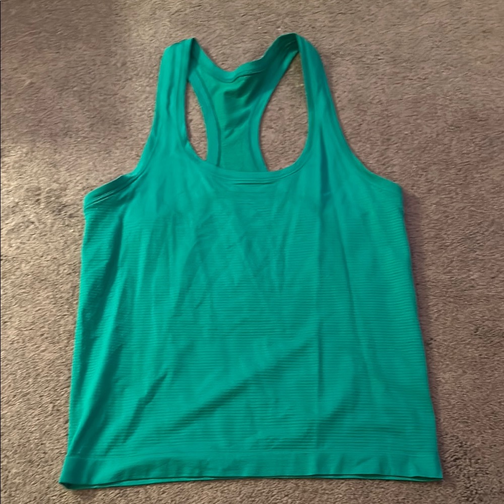 Kelly green swiftly tech